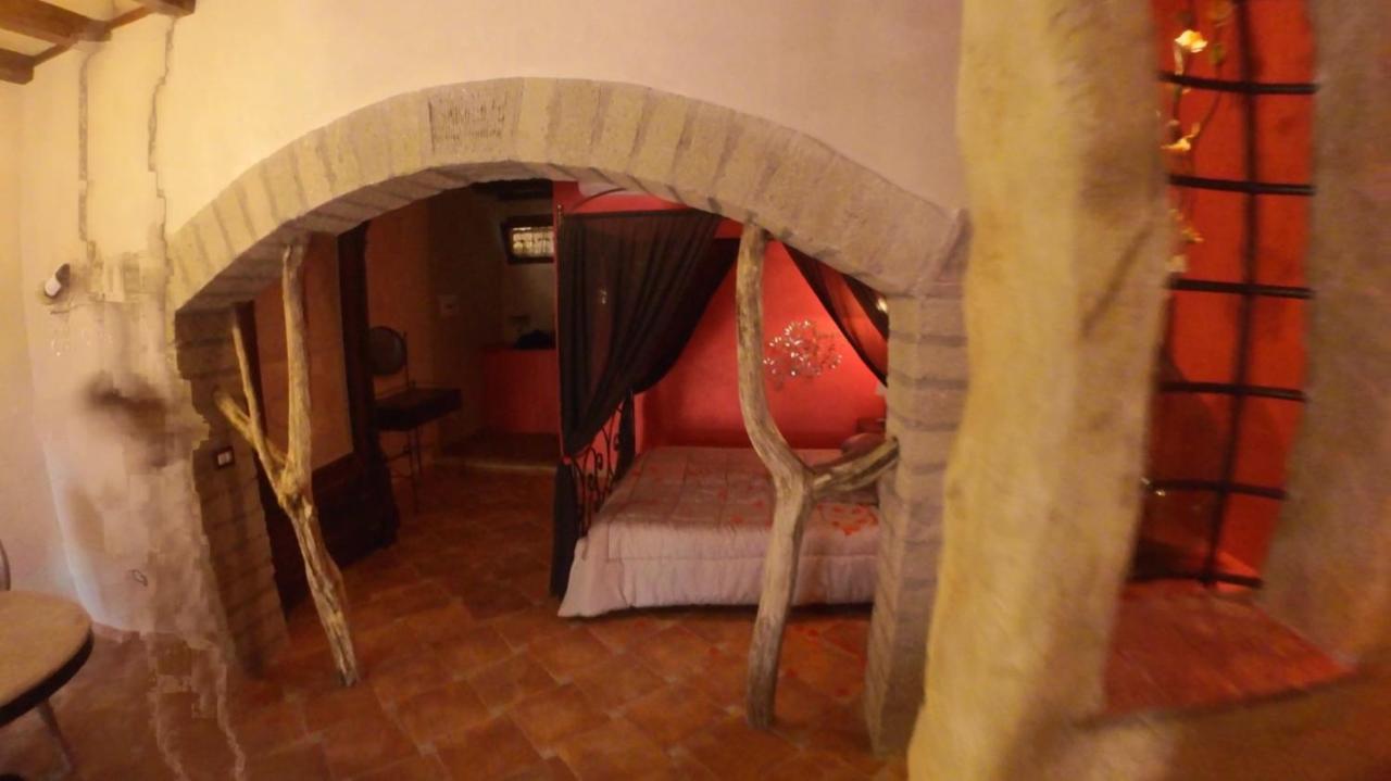 Il Giardino Dei Flintstones B&B Черветері Екстер'єр фото