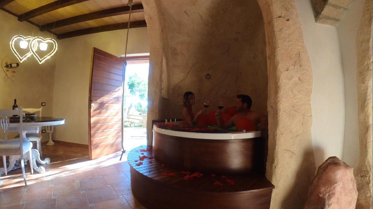 Il Giardino Dei Flintstones B&B Черветері Екстер'єр фото