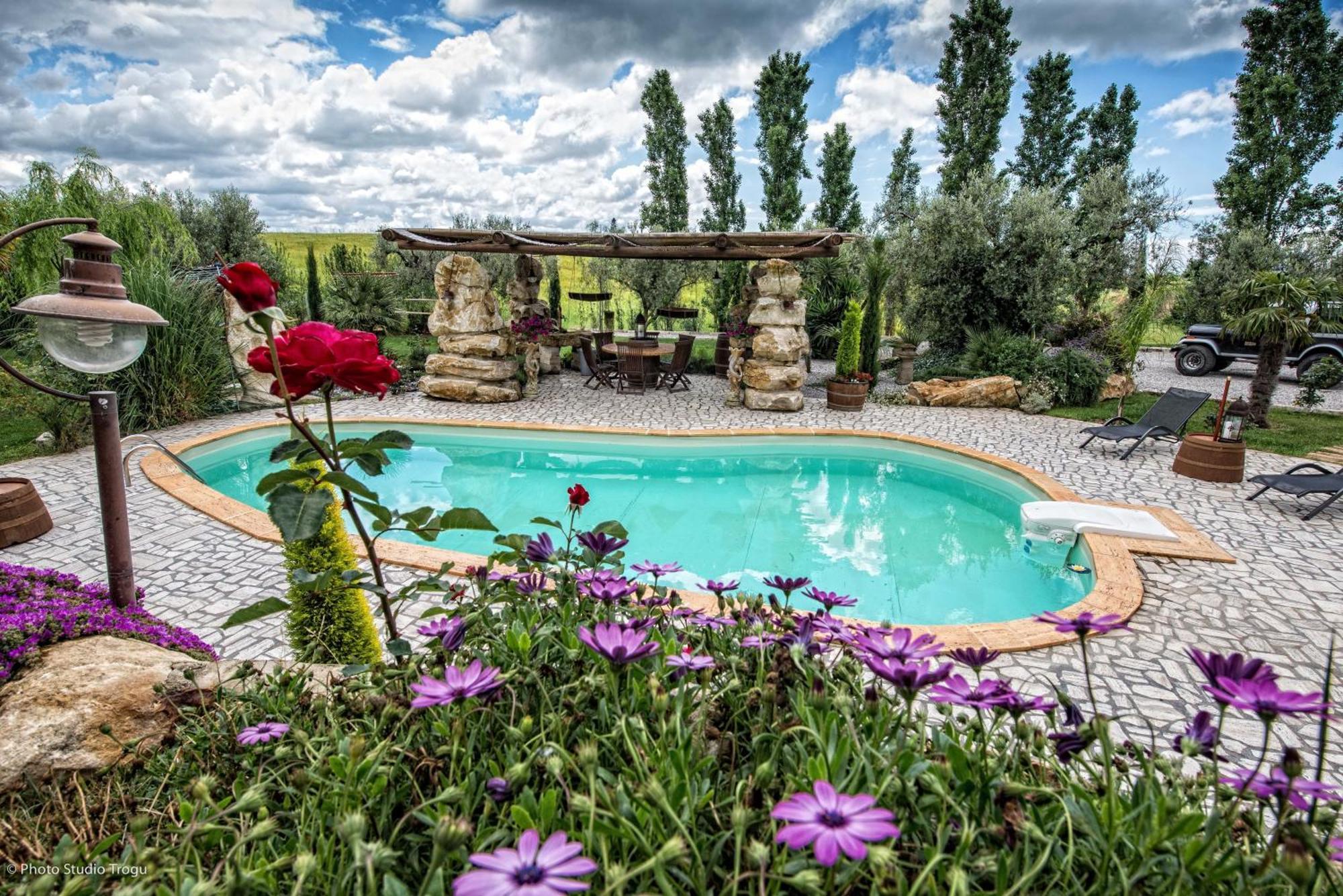 Il Giardino Dei Flintstones B&B Черветері Екстер'єр фото