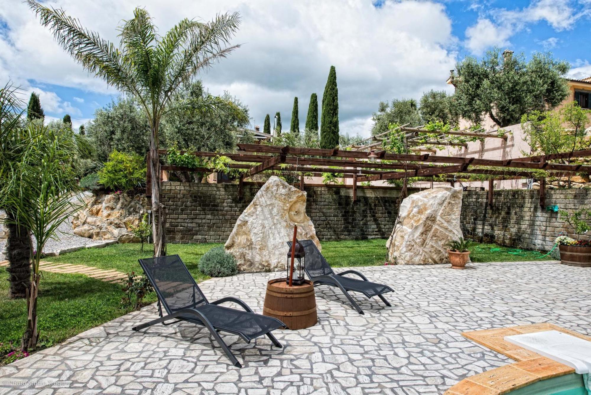Il Giardino Dei Flintstones B&B Черветері Екстер'єр фото