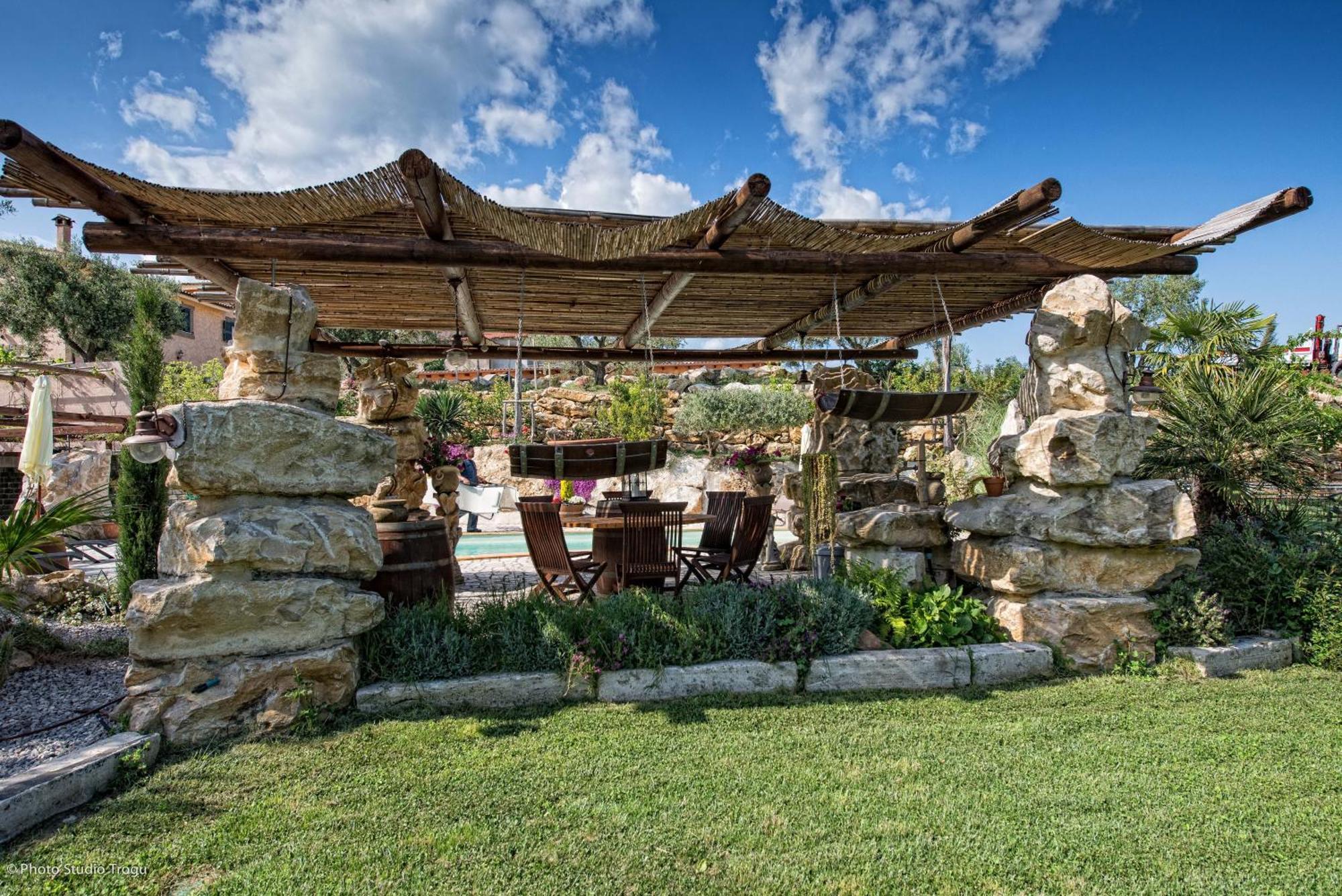 Il Giardino Dei Flintstones B&B Черветері Екстер'єр фото