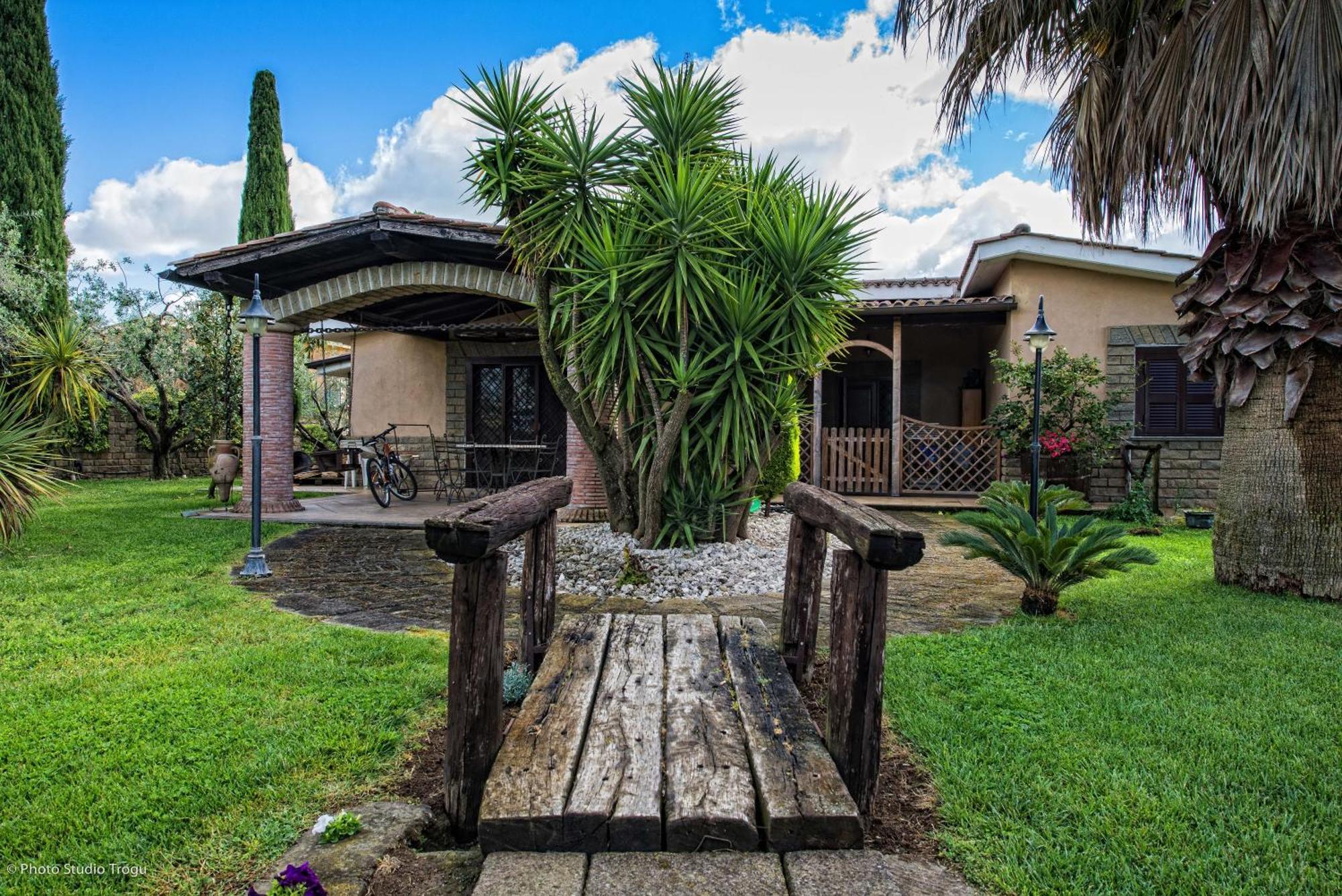 Il Giardino Dei Flintstones B&B Черветері Екстер'єр фото
