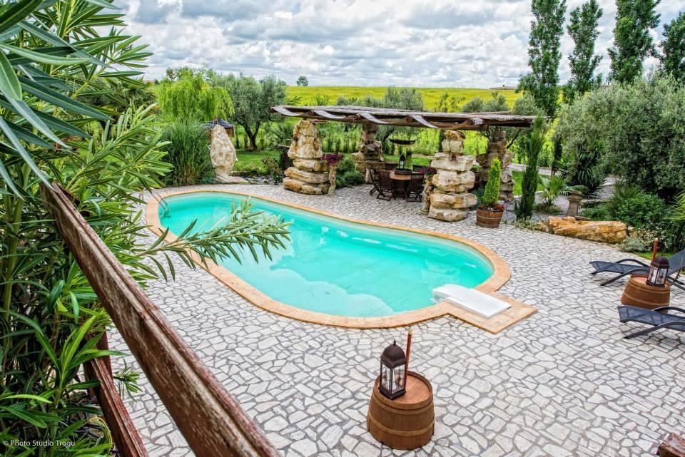Il Giardino Dei Flintstones B&B Черветері Екстер'єр фото